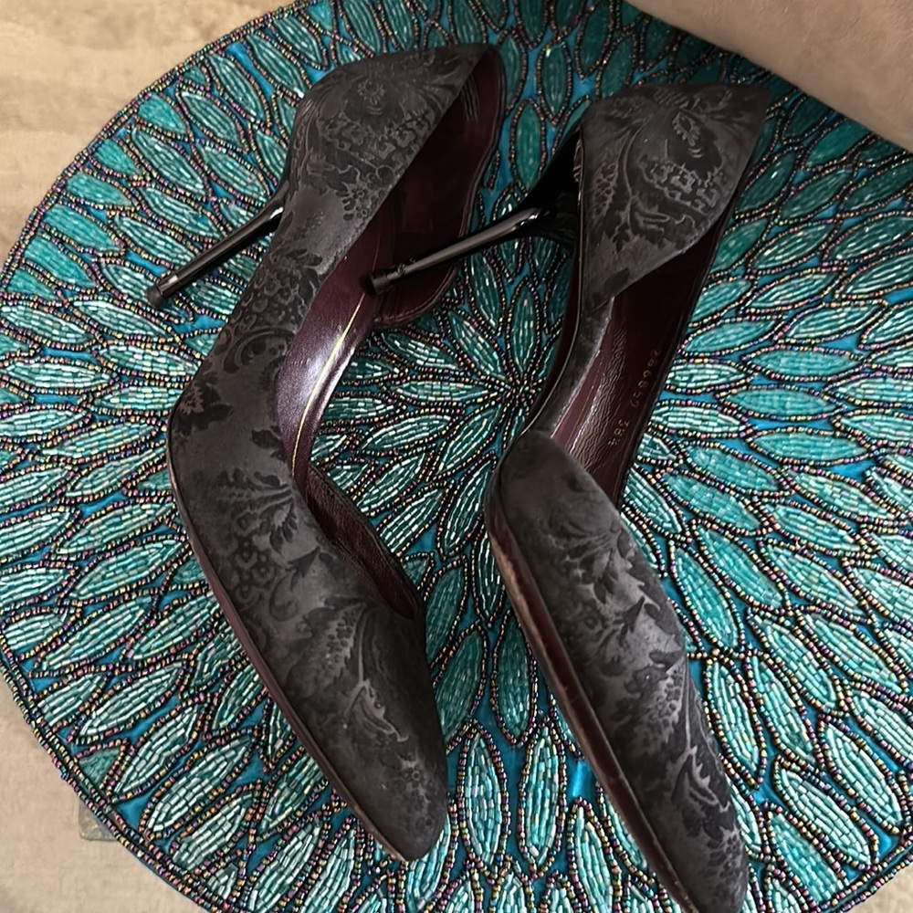 $895 Gucci black stiletto heels - Picture 9 of 11